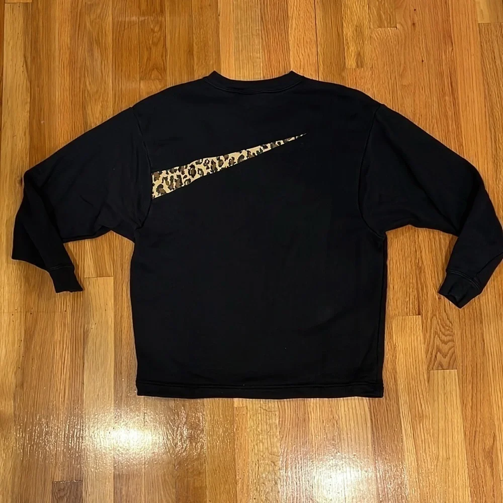 Women’s Nike Leopard/Cheetah Print Sweatshirt